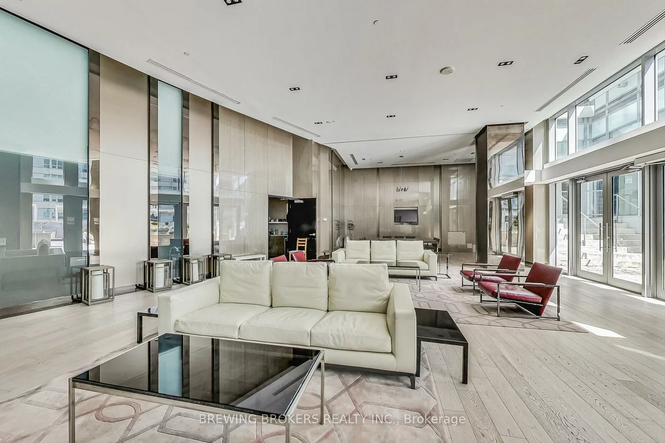 89, Dunfield, Mount Pleasant West, Toronto