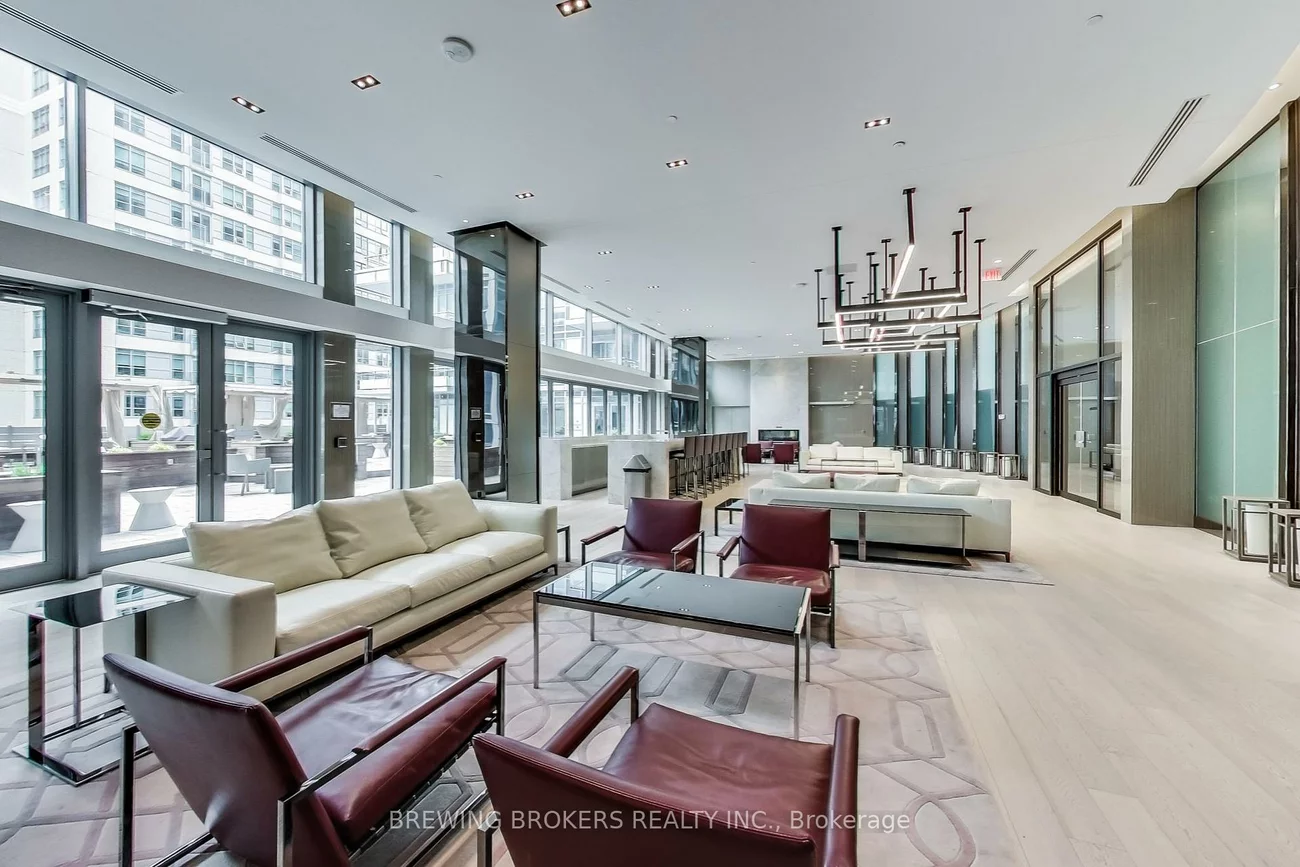 89, Dunfield, Mount Pleasant West, Toronto