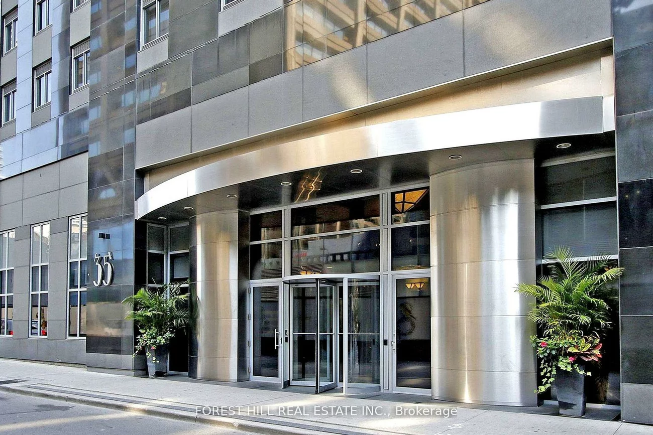 35, Balmuto, Bay Street Corridor, Toronto