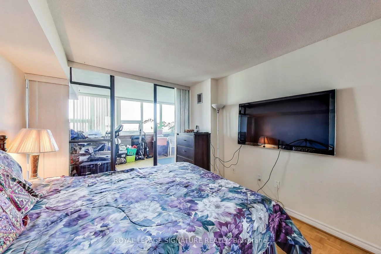 3303, Don Mills, Don Valley Village, Toronto