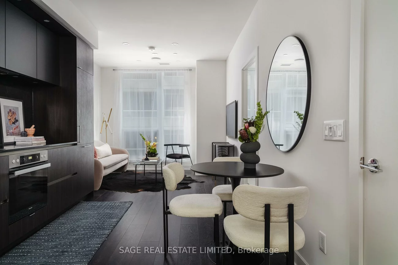 15, Mercer, Waterfront Communities C1, Toronto