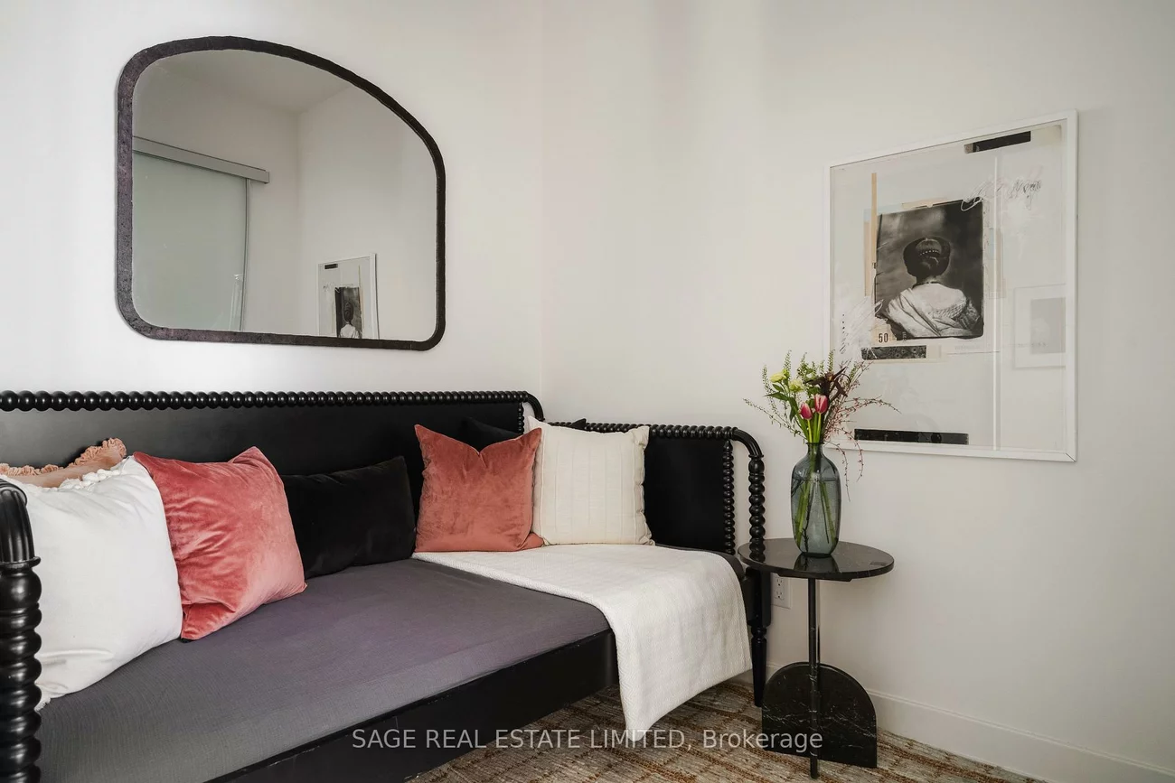 15, Mercer, Waterfront Communities C1, Toronto