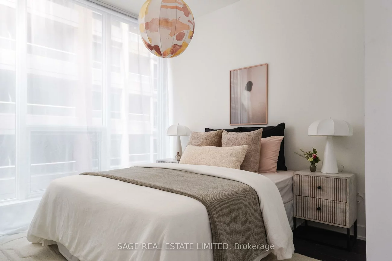 15, Mercer, Waterfront Communities C1, Toronto
