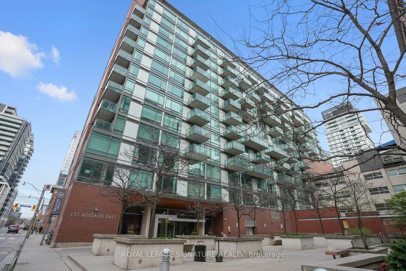 333, Adelaide, Moss Park, Toronto