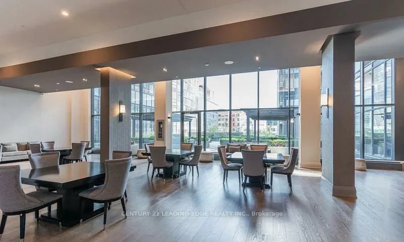 460, Adelaide, Moss Park, Toronto