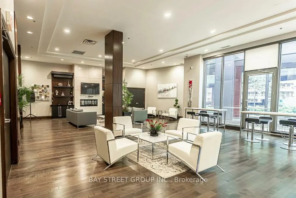 19, Grand Trunk, Waterfront Communities C1, Toronto