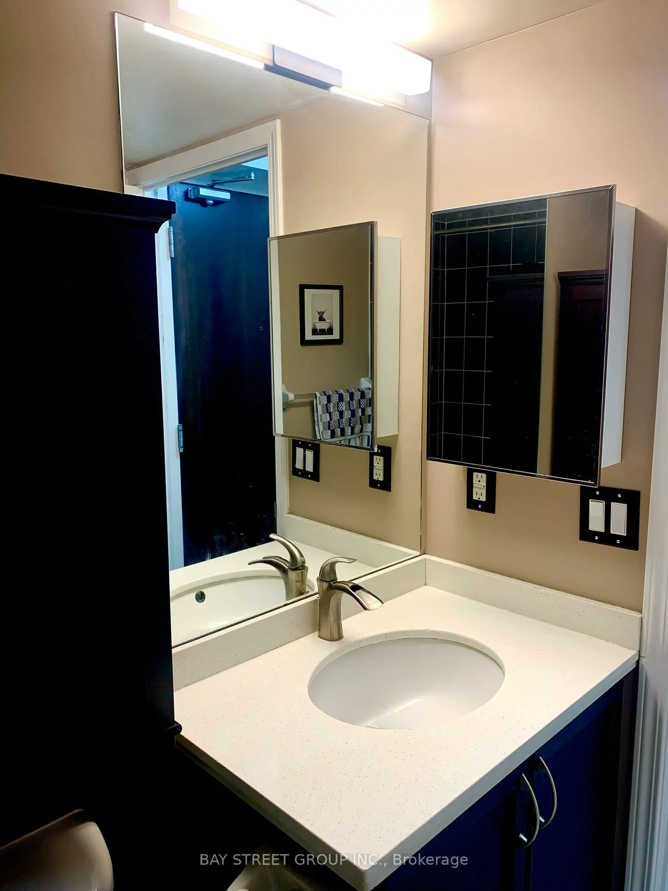 19, Grand Trunk, Waterfront Communities C1, Toronto