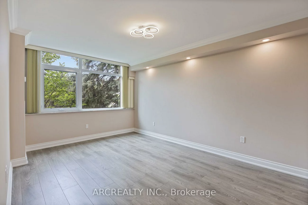 90, Fisherville, Westminster-Branson, Toronto