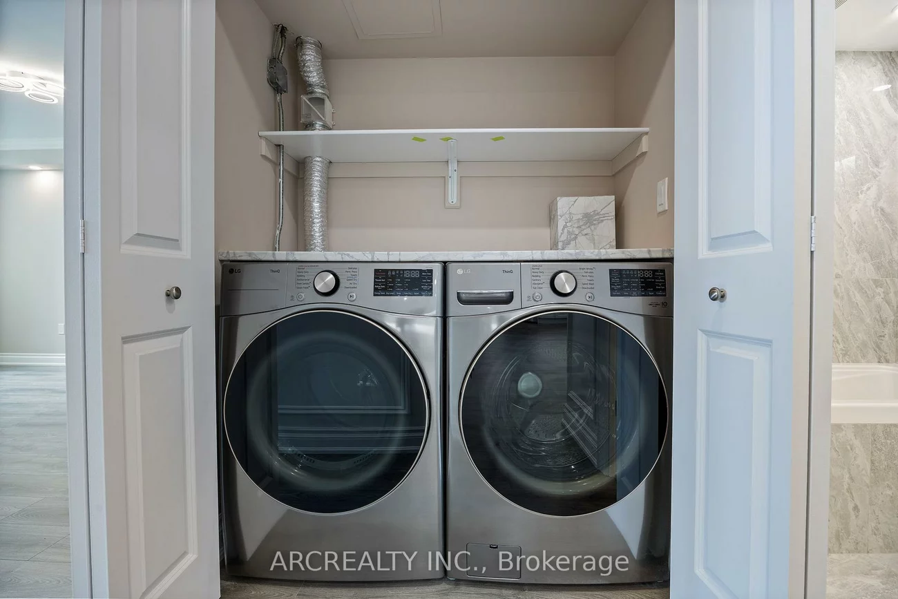 90, Fisherville, Westminster-Branson, Toronto