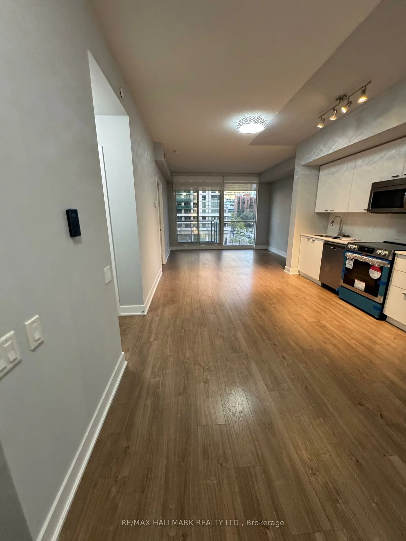 30, Roehampton, Mount Pleasant West, Toronto