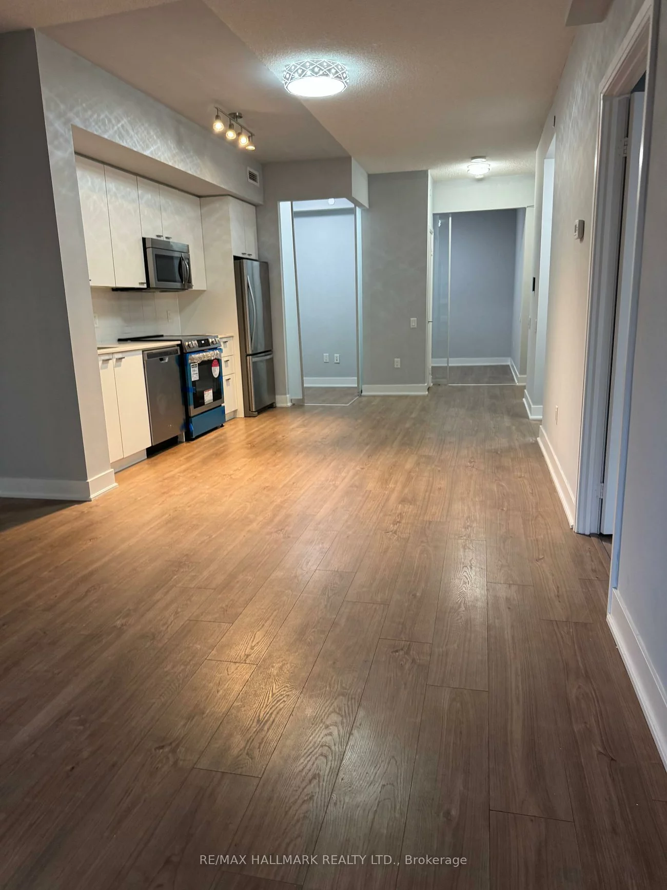 30, Roehampton, Mount Pleasant West, Toronto