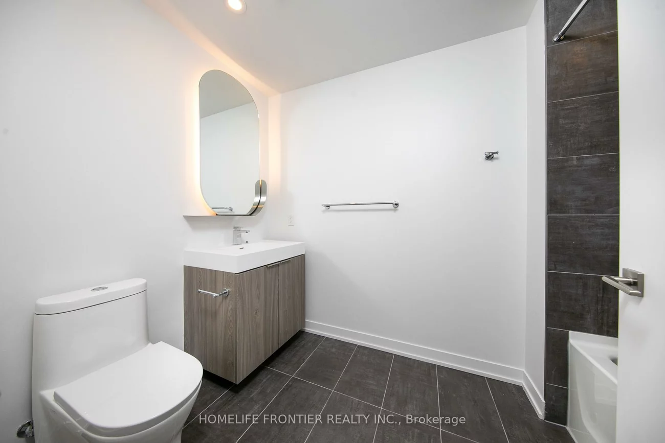 15, Holmes, Willowdale East, Toronto