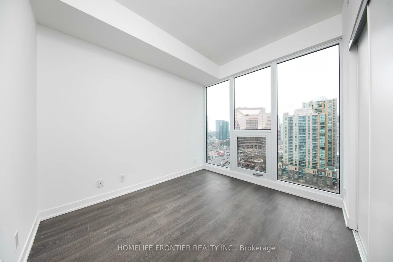 15, Holmes, Willowdale East, Toronto