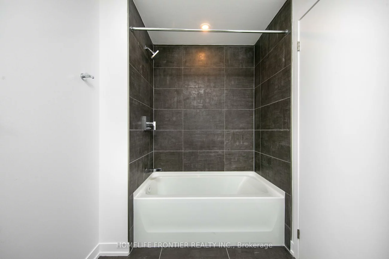 15, Holmes, Willowdale East, Toronto