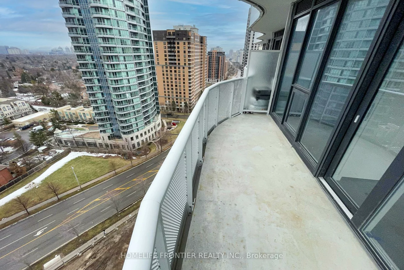 15, Holmes, Willowdale East, Toronto