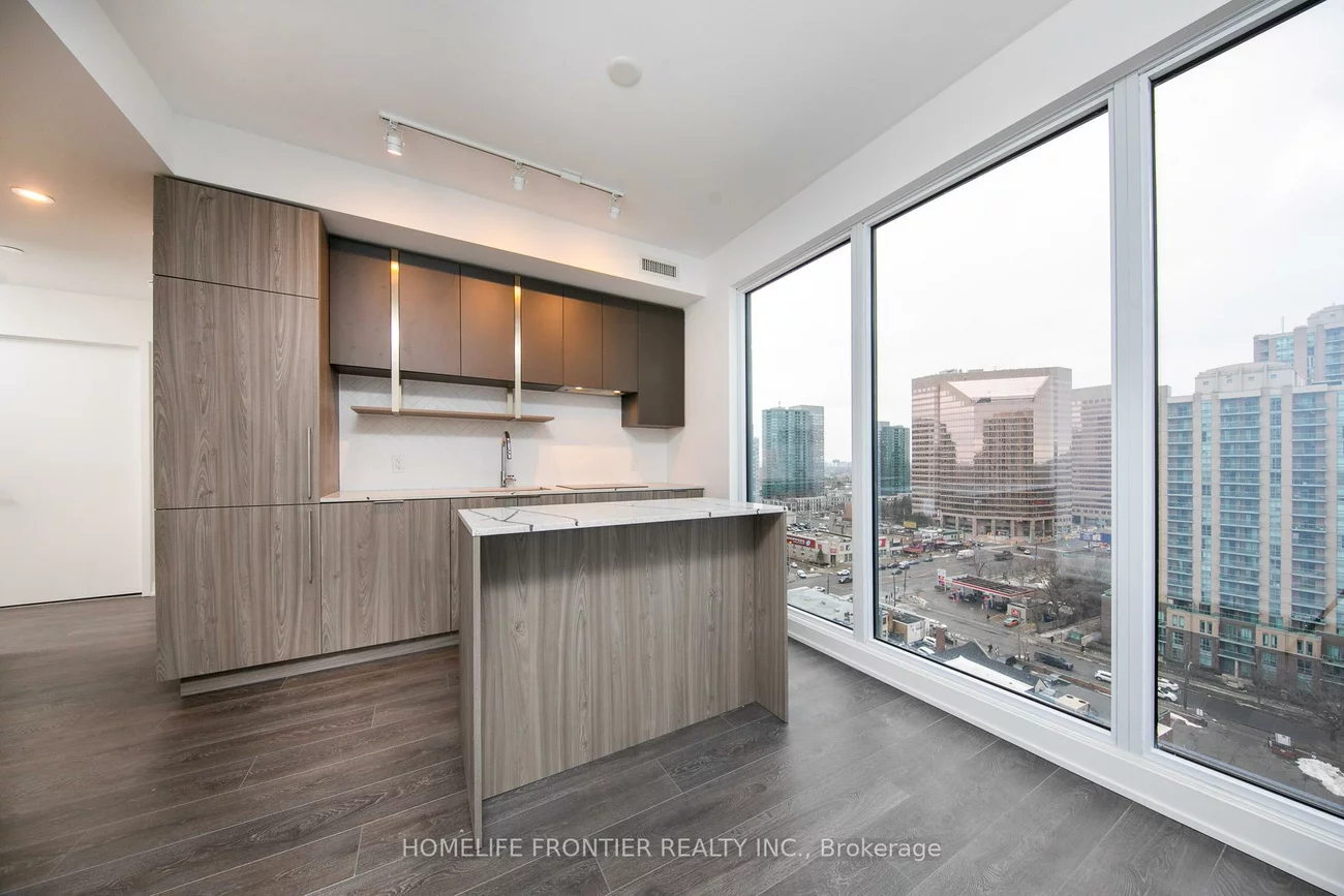 15, Holmes, Willowdale East, Toronto