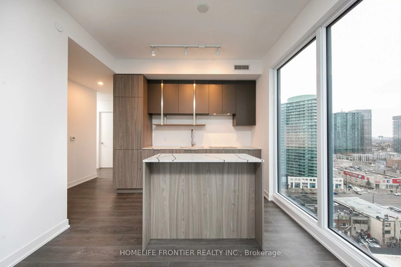 15, Holmes, Willowdale East, Toronto