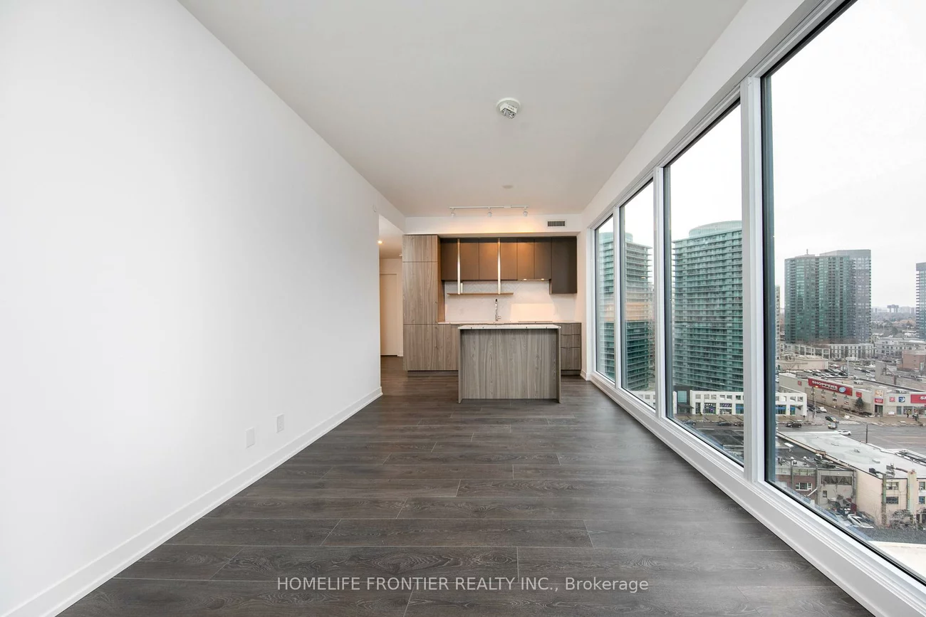 15, Holmes, Willowdale East, Toronto