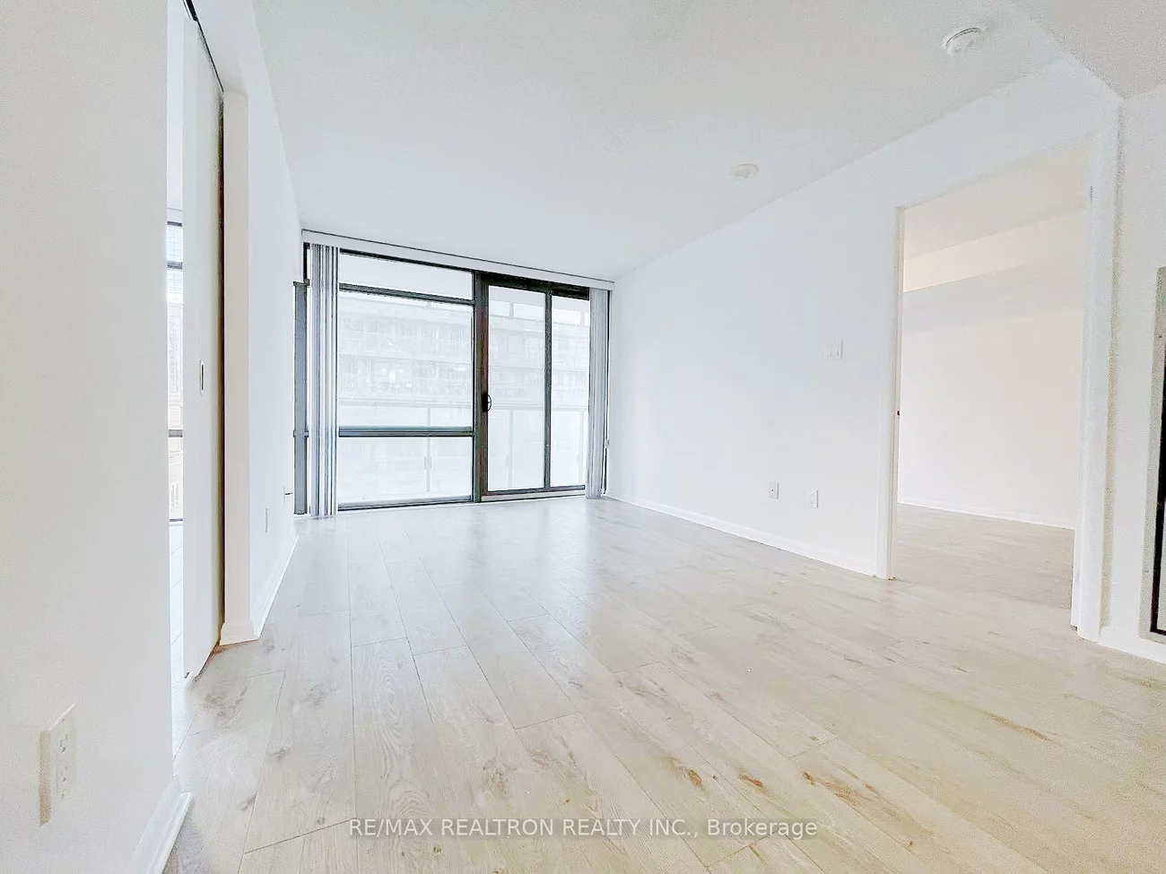37, Grosvenor, Bay Street Corridor, Toronto