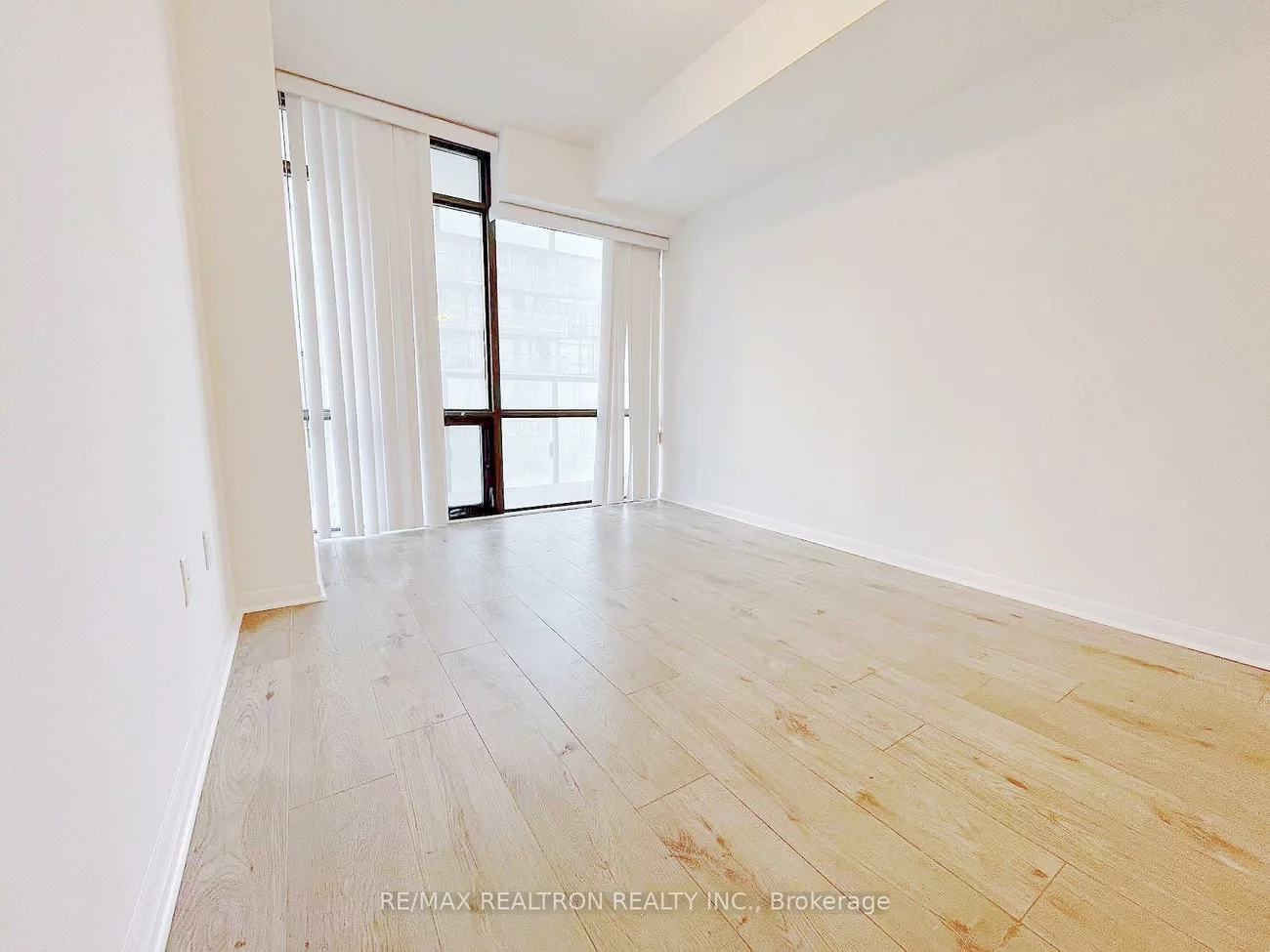 37, Grosvenor, Bay Street Corridor, Toronto