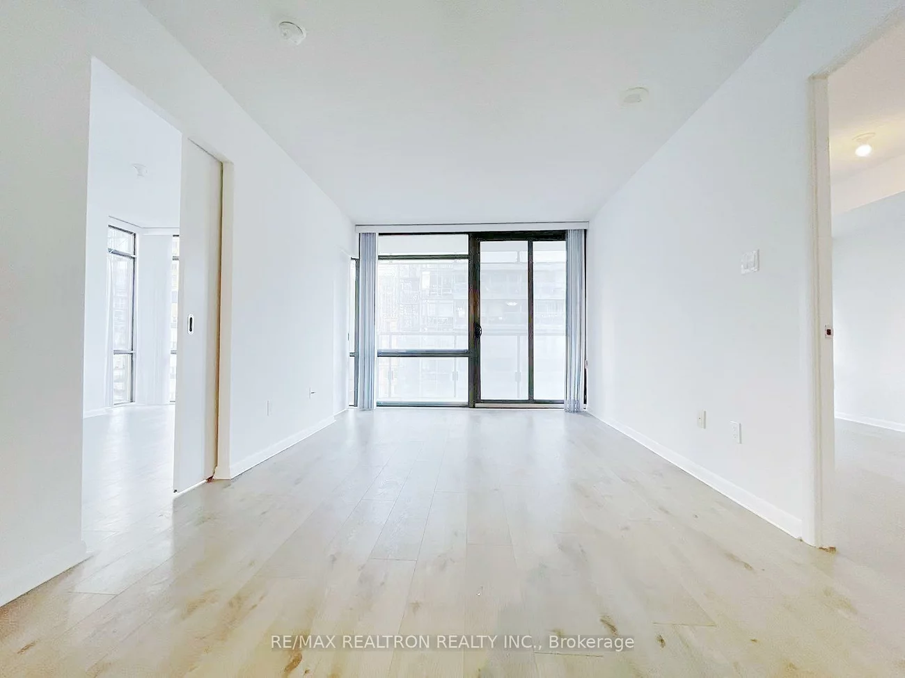 37, Grosvenor, Bay Street Corridor, Toronto