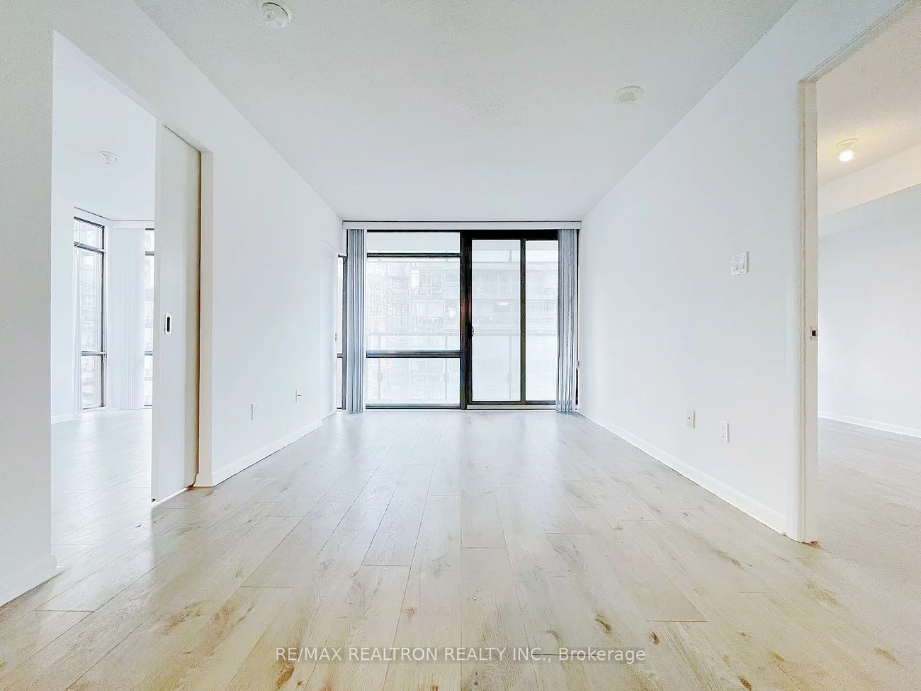 37, Grosvenor, Bay Street Corridor, Toronto
