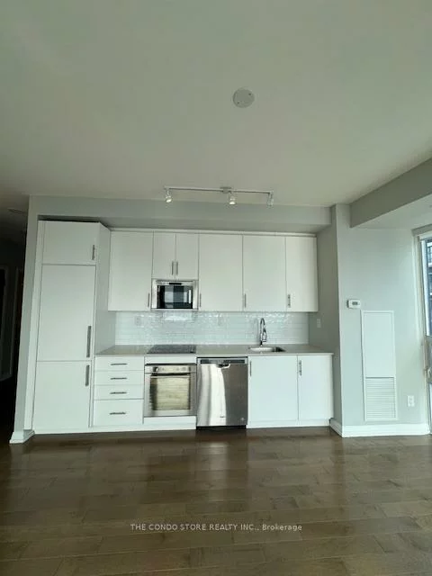 460, Adelaide, Moss Park, Toronto