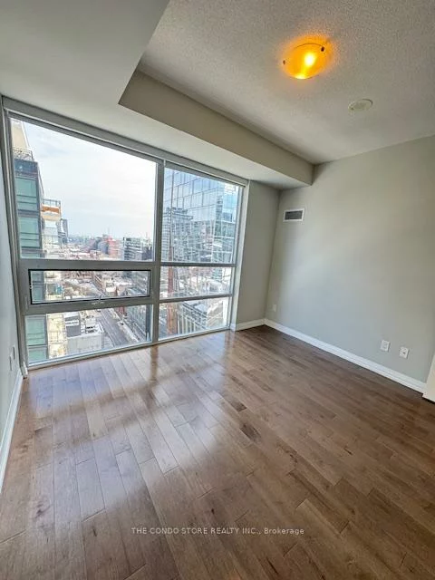 460, Adelaide, Moss Park, Toronto