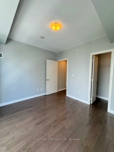 460, Adelaide, Moss Park, Toronto