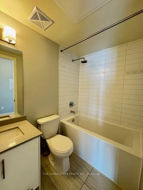 460, Adelaide, Moss Park, Toronto
