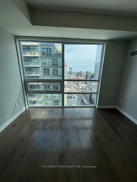460, Adelaide, Moss Park, Toronto