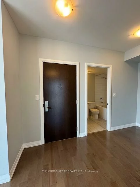 460, Adelaide, Moss Park, Toronto