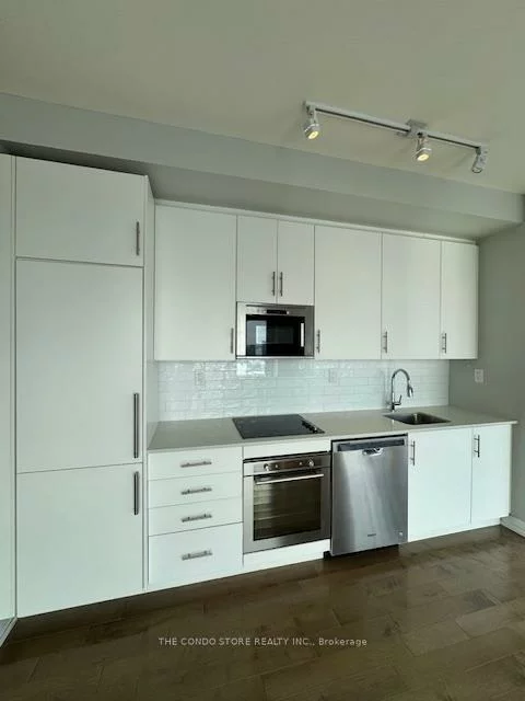 460, Adelaide, Moss Park, Toronto