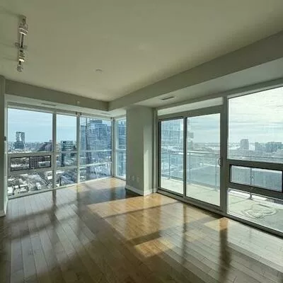 460, Adelaide, Moss Park, Toronto