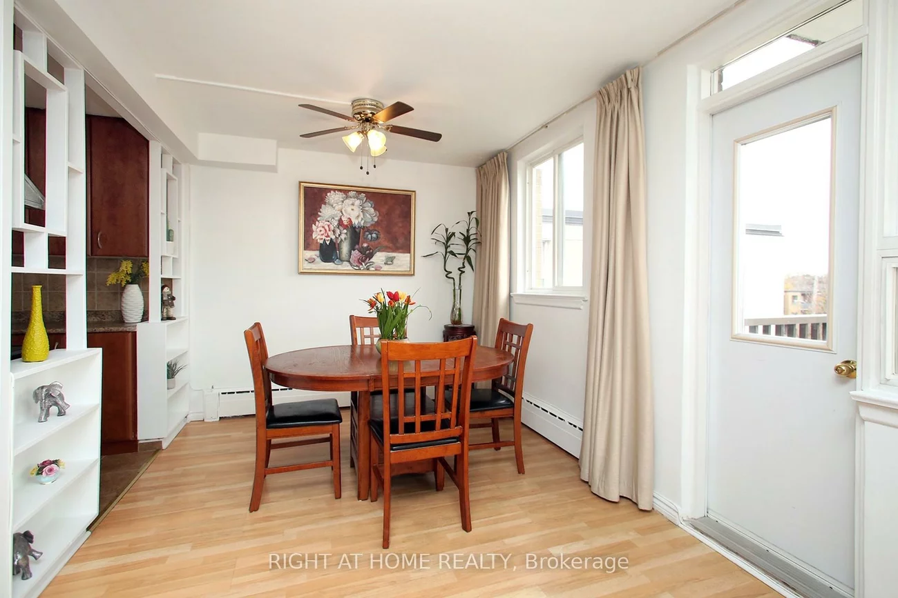 59, Neptune, Englemount-Lawrence, Toronto