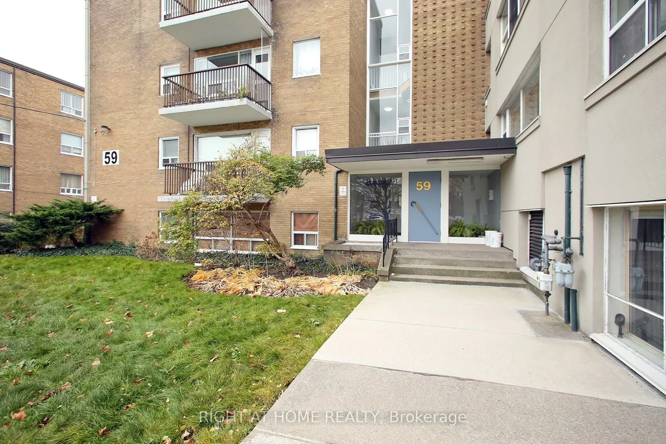59, Neptune, Englemount-Lawrence, Toronto