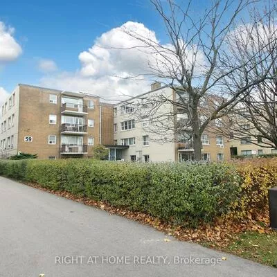 59, Neptune, Englemount-Lawrence, Toronto