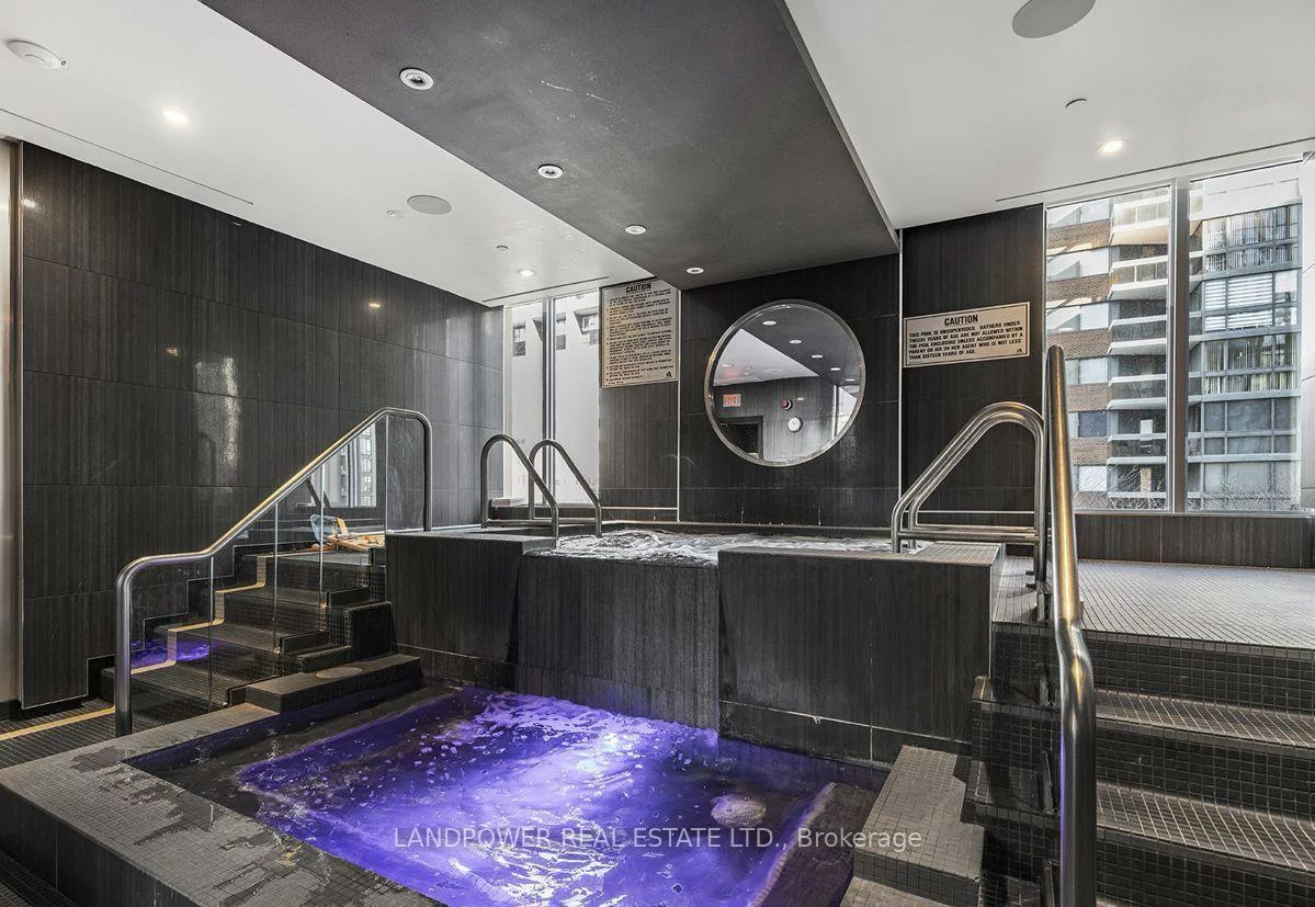 32, Davenport, Annex, Toronto