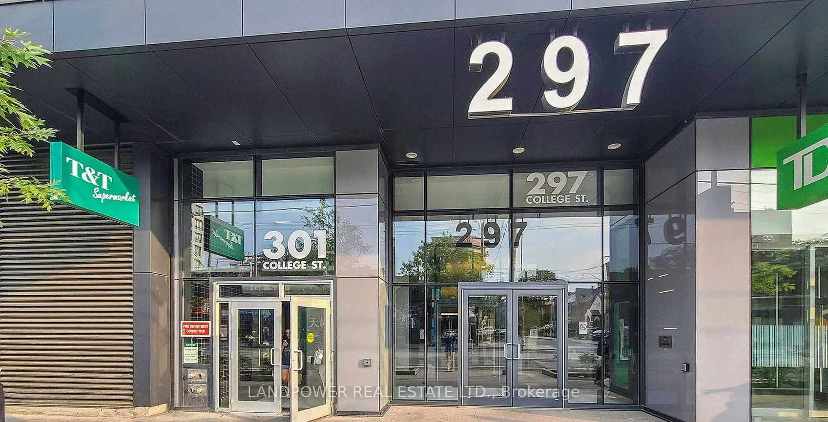 297, College, Kensington-Chinatown, Toronto