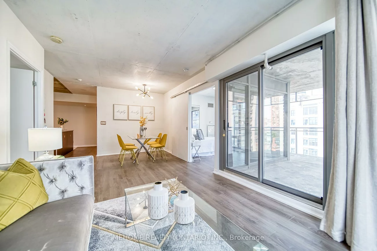 22, Wellesley, Church-Yonge Corridor, Toronto