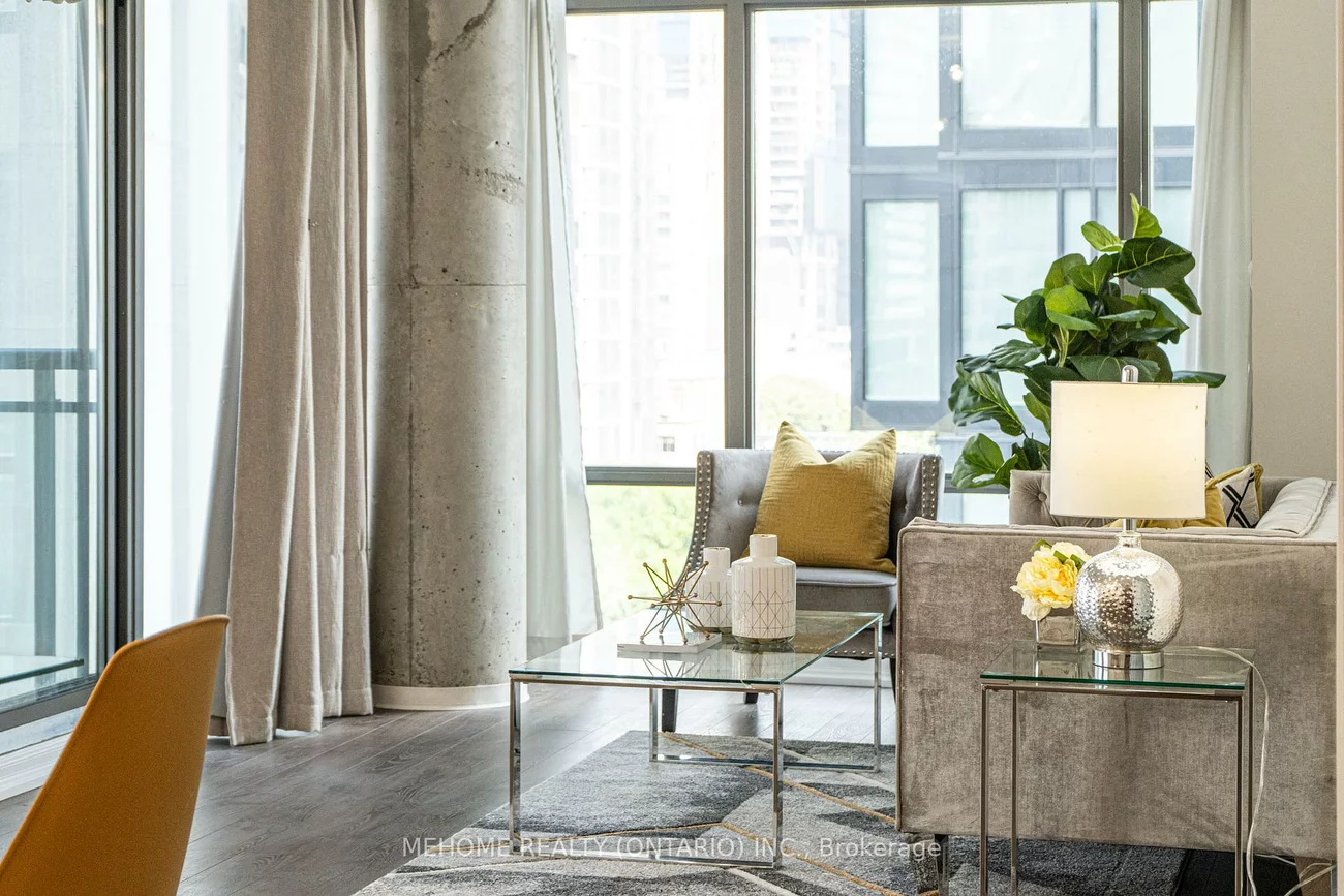 22, Wellesley, Church-Yonge Corridor, Toronto