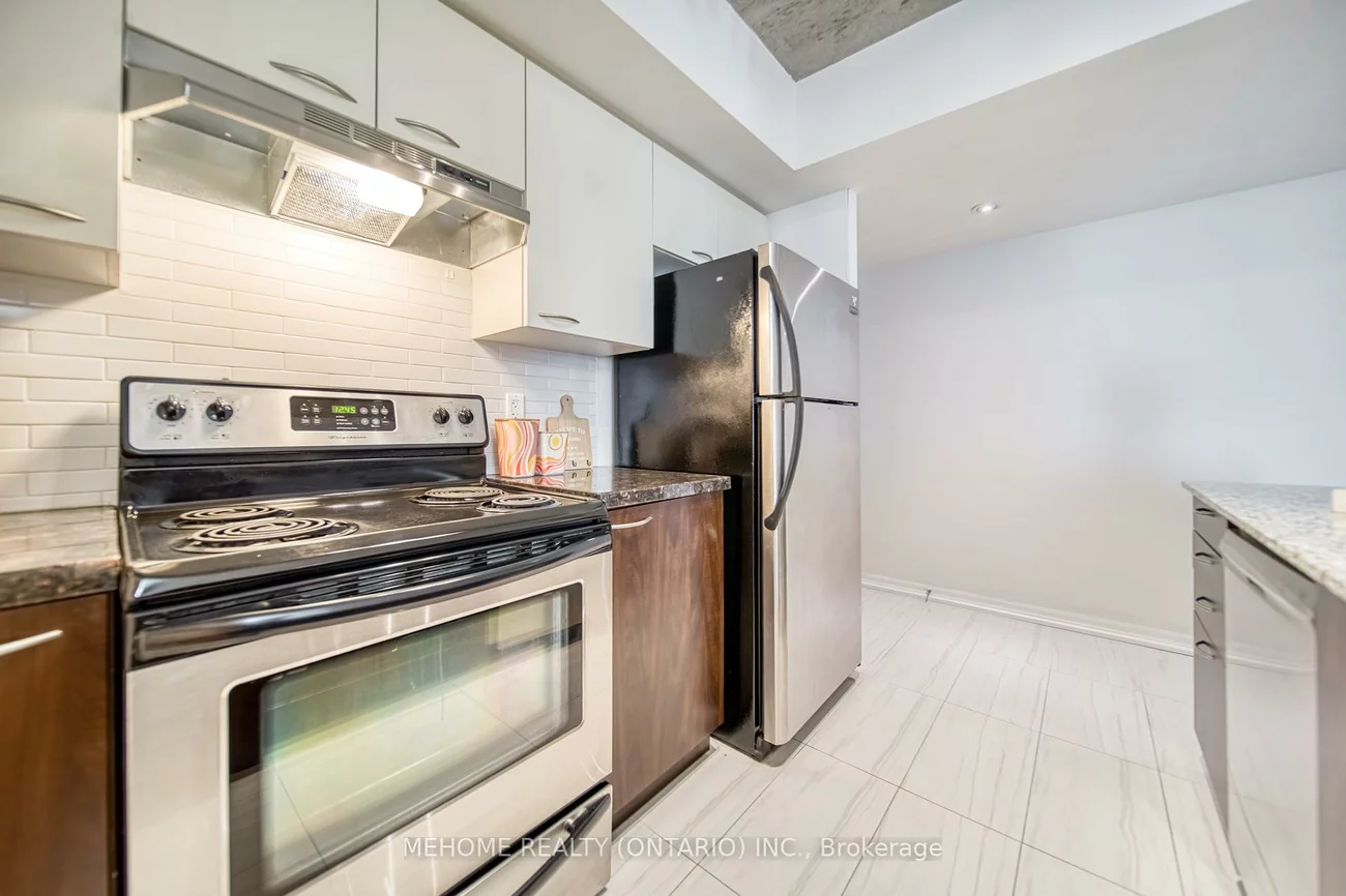 22, Wellesley, Church-Yonge Corridor, Toronto