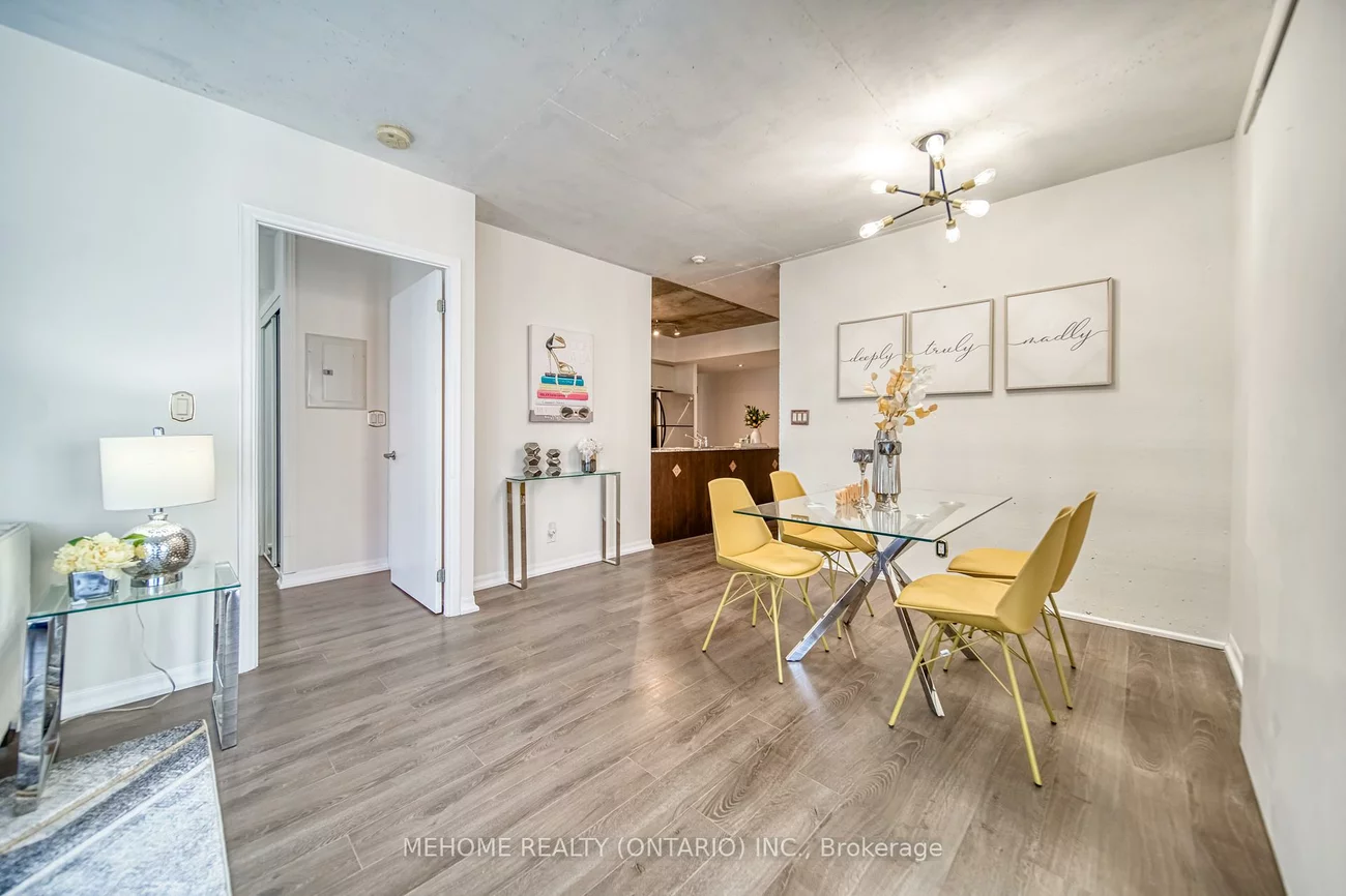 22, Wellesley, Church-Yonge Corridor, Toronto