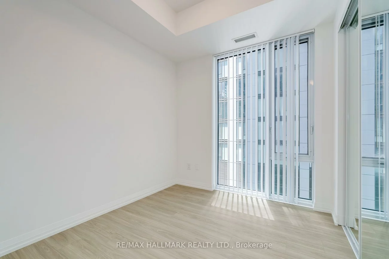 8, Widmer, Waterfront Communities C1, Toronto