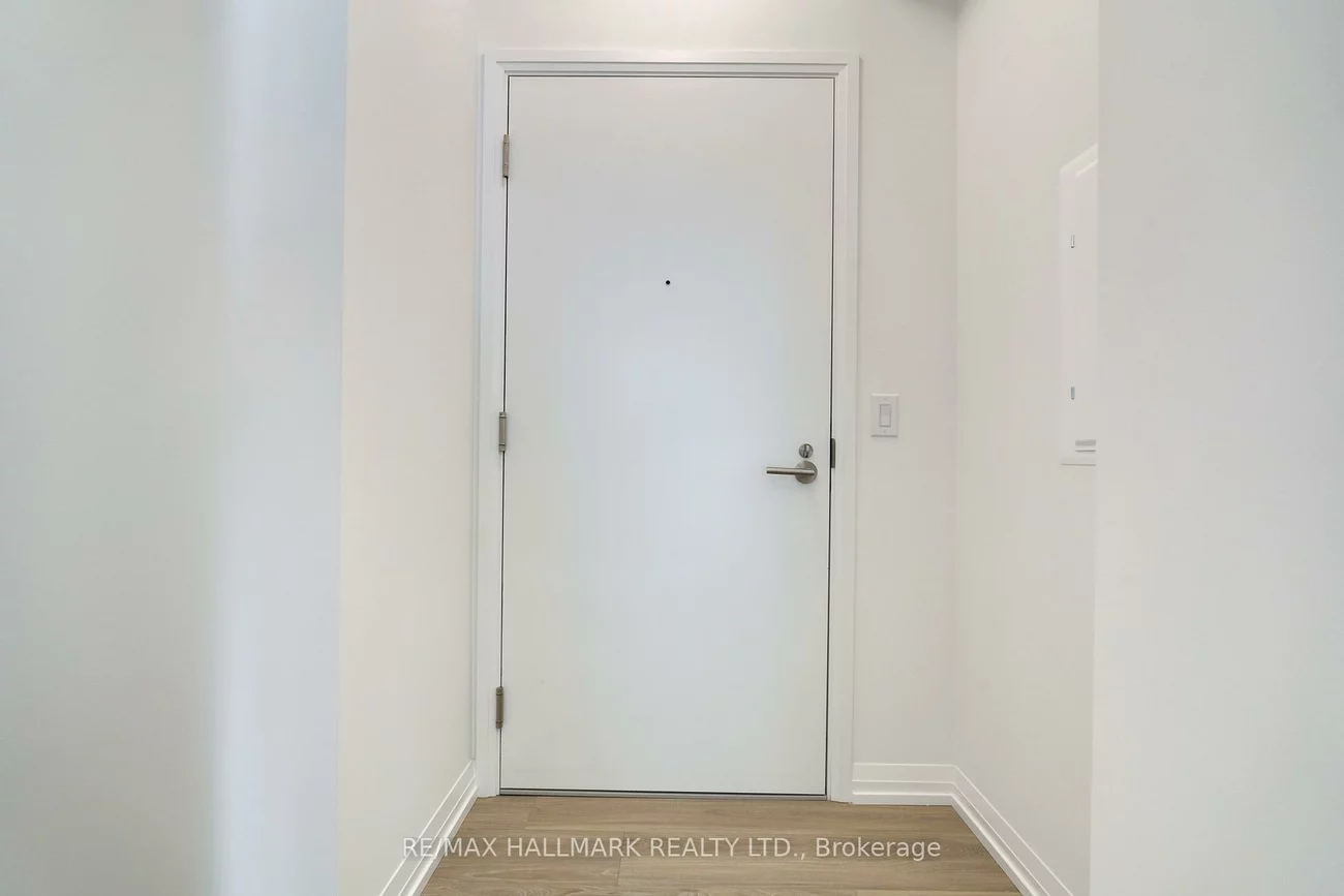 8, Widmer, Waterfront Communities C1, Toronto