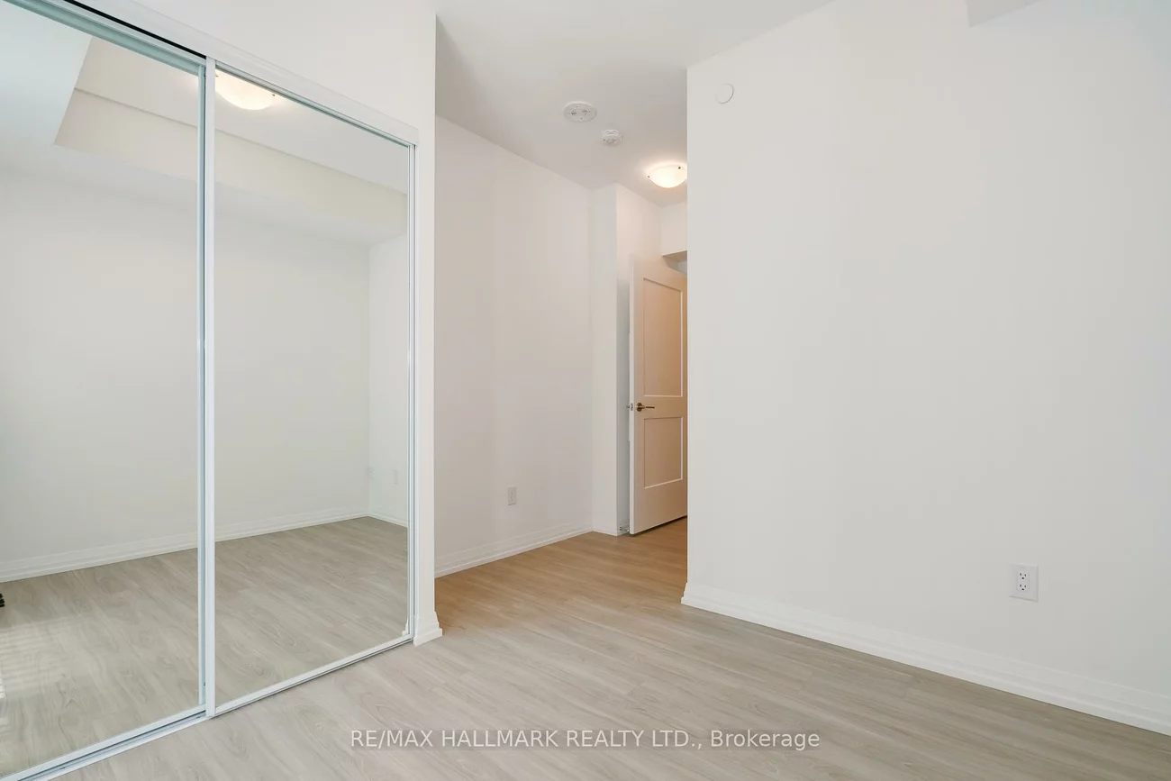 8, Widmer, Waterfront Communities C1, Toronto