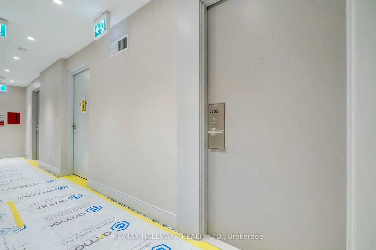8, Widmer, Waterfront Communities C1, Toronto
