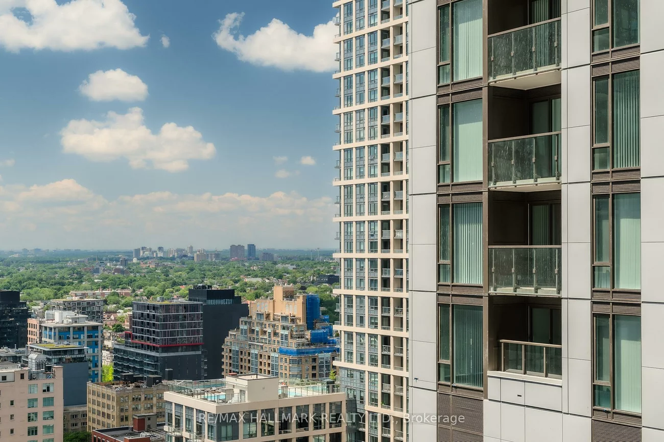 8, Widmer, Waterfront Communities C1, Toronto