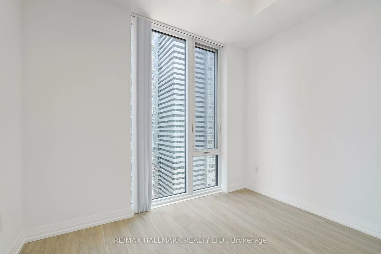 8, Widmer, Waterfront Communities C1, Toronto
