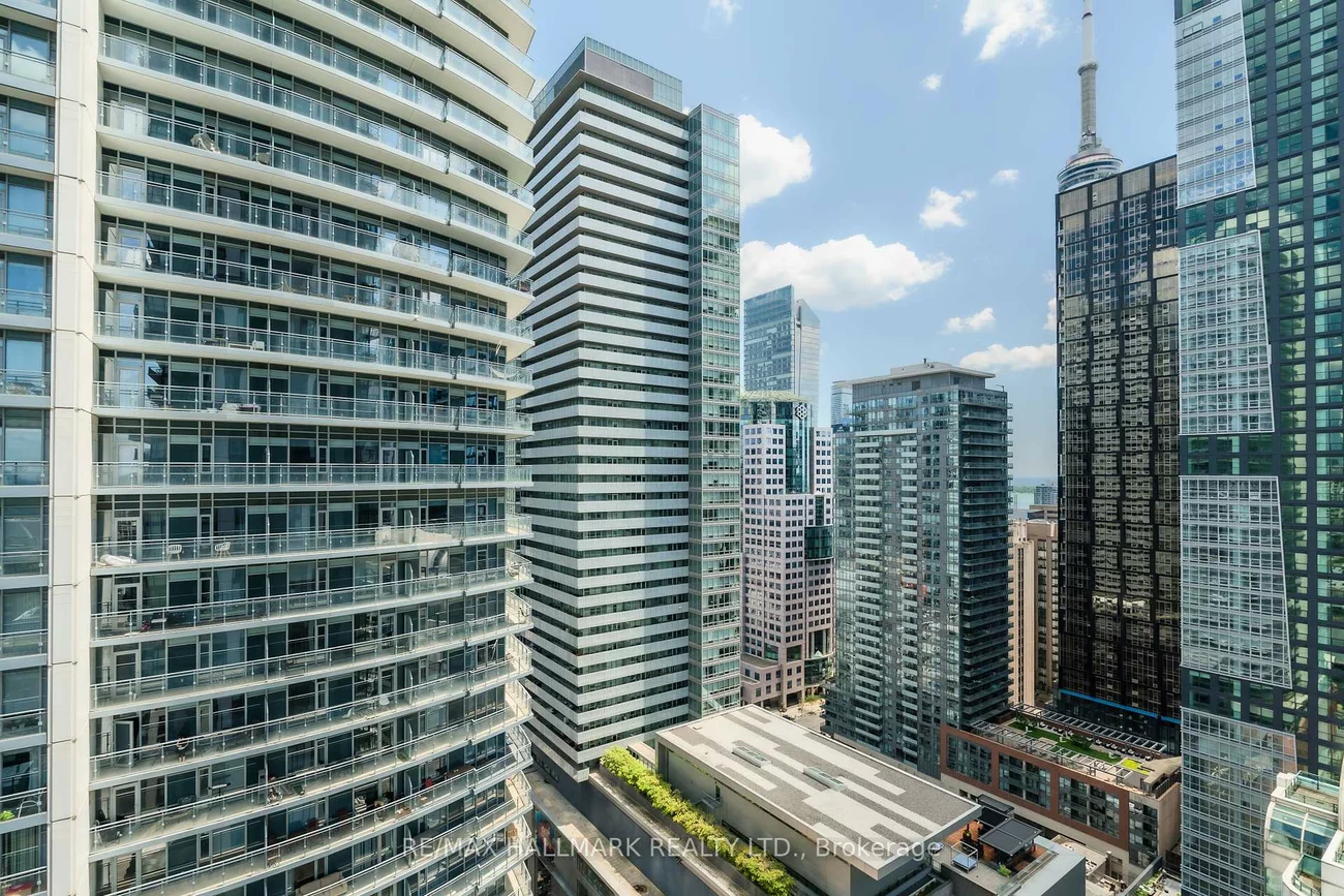 8, Widmer, Waterfront Communities C1, Toronto